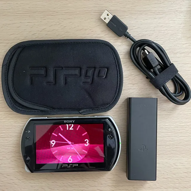 Consola Psp Go Negra Modificada Con Accesorios