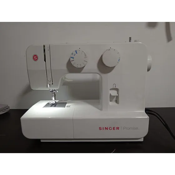 Maquina Mecanica Singer 1409 Color Blanco