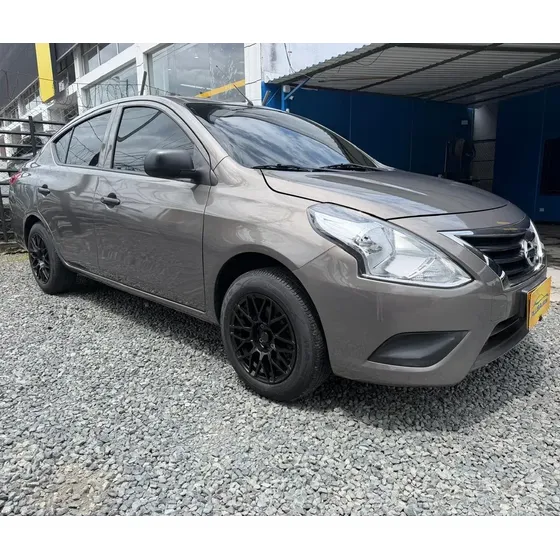 Nissan Versa 2023 1.6 V- Drive