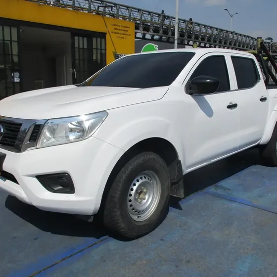 Nissan Np300 Frontier 2020 Se 4x4 2500cc Mt Aa