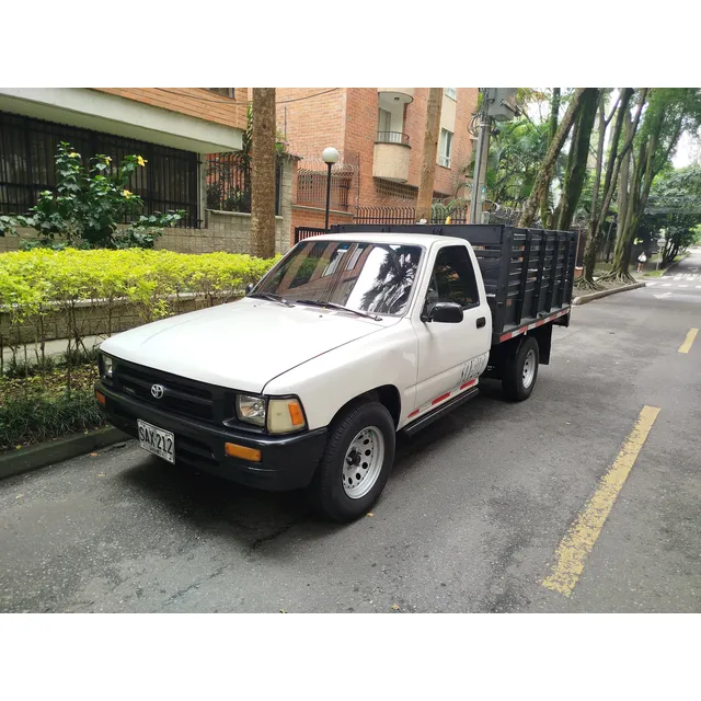 Toyota Hilux 2.4l Chasis