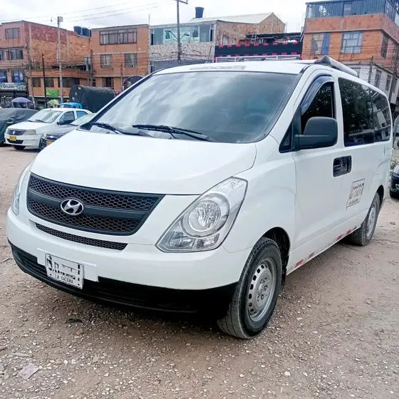 Hyundai Starex 2010 2.5 H1