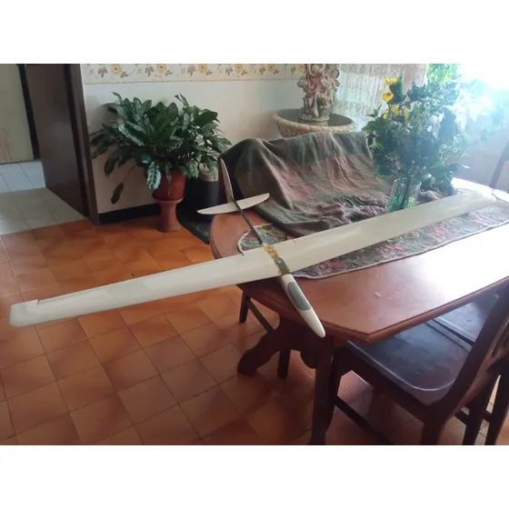 Planeador DLG Great Planes Modelo Flyn