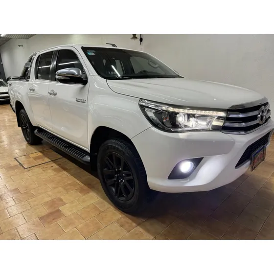 Toyota Hilux 2.8 Cd Srx 177cv 4x4 At