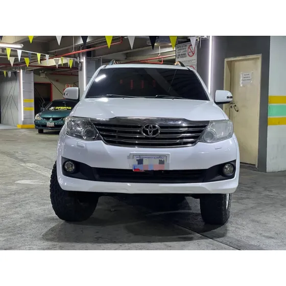 Toyota Fortuner .