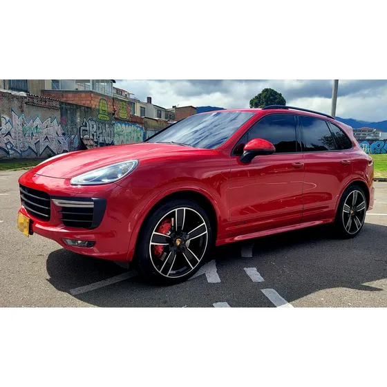 Porsche Cayenne Gts