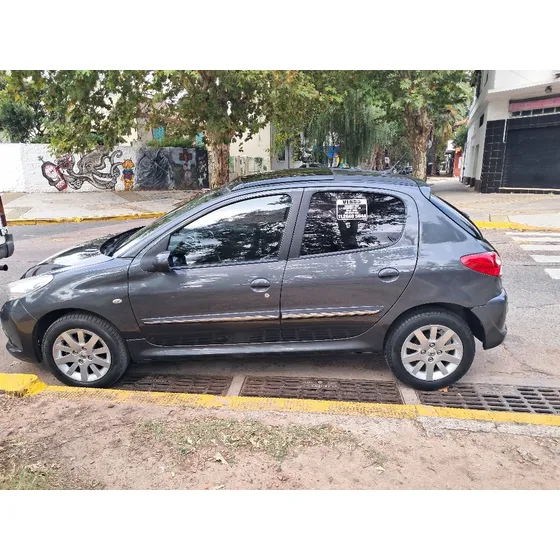 Peugeot 207 1.6 Xt