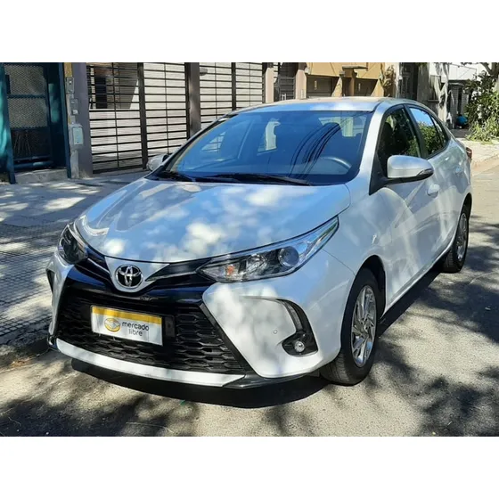 Toyota Yaris 1.5 107cv Xls Pack Cvt Sedan