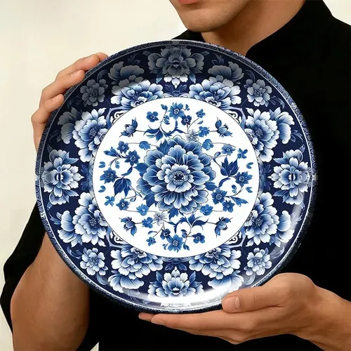 A Decorative Ceramic Plate With An Exquisite Pattern | MercadoLivre