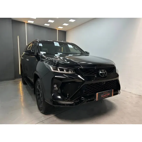 Toyota Hilux Sw4 2.8 D-4d Turbo Diesel Diamond 7l 4x4 Automático
