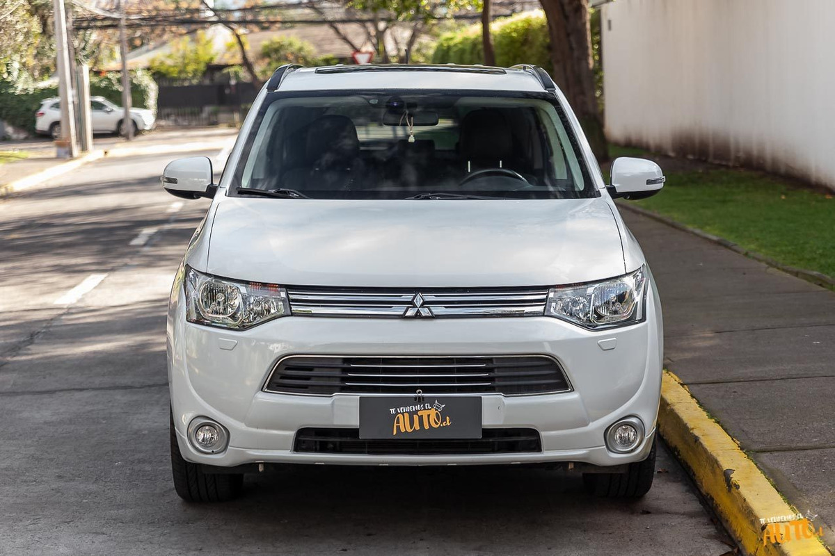 Mitsubishi Outlander Phev 2015