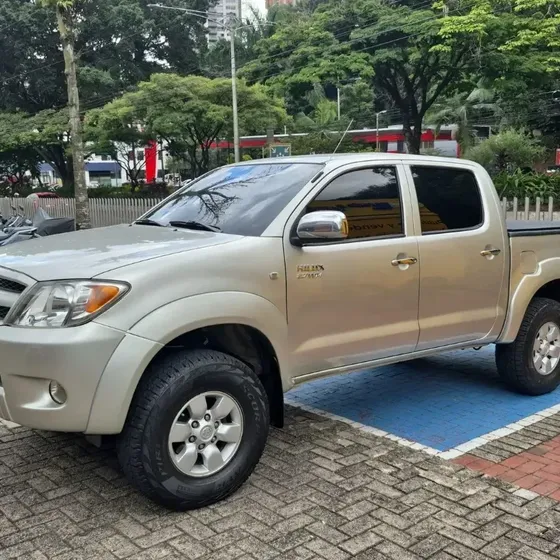 Toyota Hilux 2008 2.7 Imv Gasolina Mecánica 4x4 - 2008
