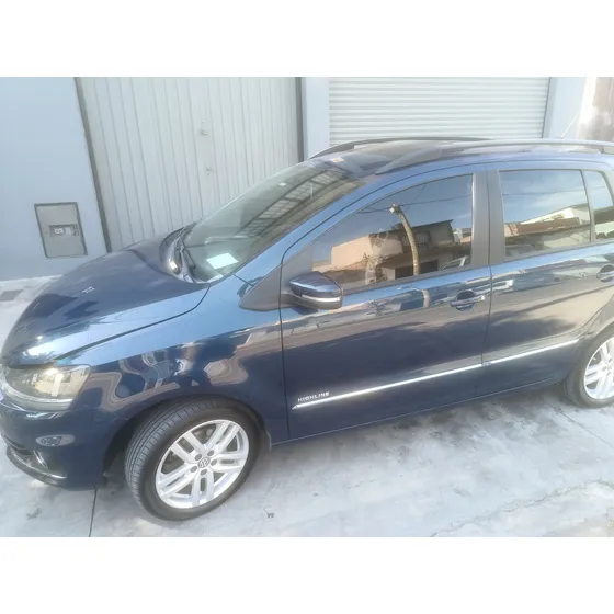 Volkswagen Suran 1.6 Imotion Highline 110cv