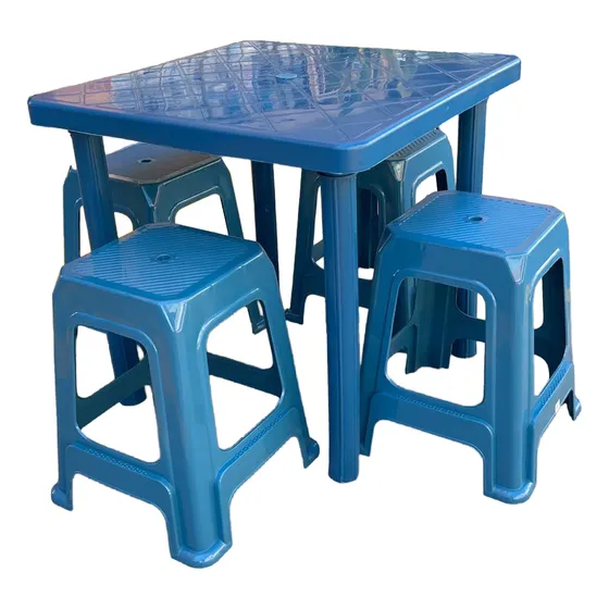 Mesa Cuadrada Plastica +4 Bancos Estilo Rattan Negro/marron