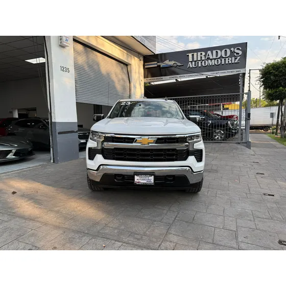 Chevrolet Cheyenne 5.3 Cab Reg Lt 4x4 At