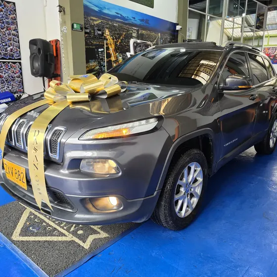 Jeep Cherokee 2014 3.2 Longitude 4x4