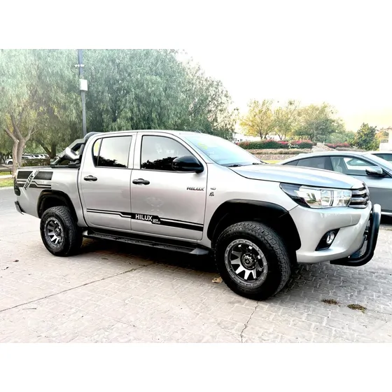 Toyota Hilux 2.7 Cabina Doble Base Mt