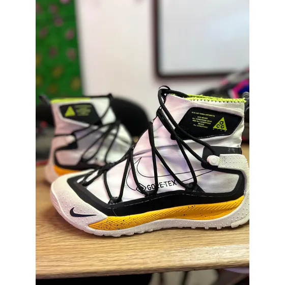 Nike Acg Terra Talla 10 Us! Usadas Como Nuevas