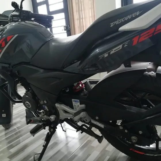 Bajaj Discovery 125 Modelo 2026 Kilometraje 5860 Poco Uso