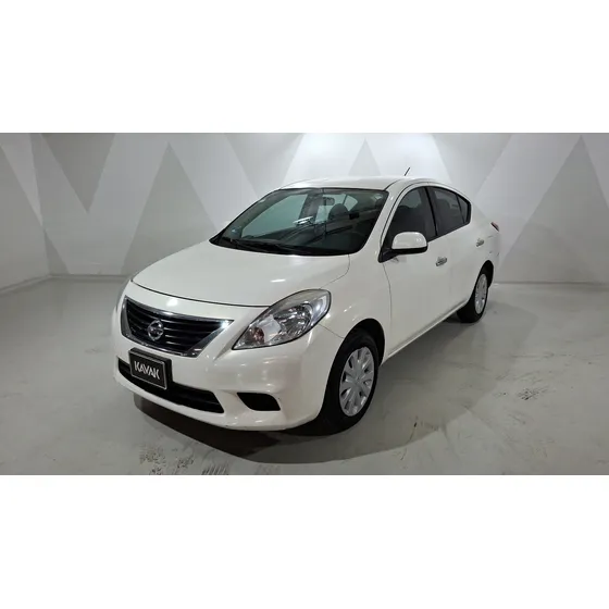 Nissan Versa 1.6 Sense Ta Ac