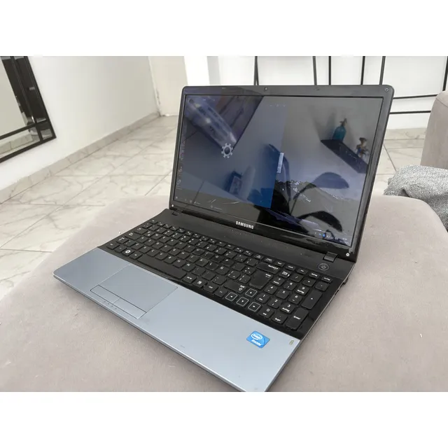 Notebook Samsung Modelo Np300e5a Usada