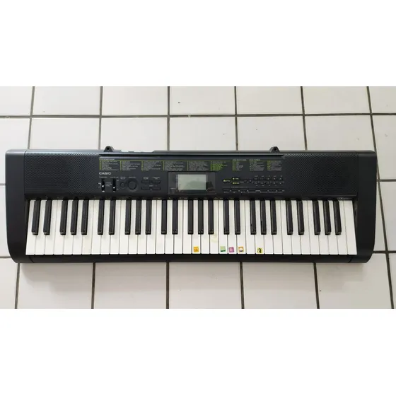 Teclado Musical Casio Standard Ctk-1100 De 61 Teclas Usado