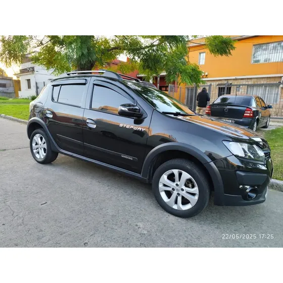 Renault Sandero Stepway 1.6 Privilege 105cv