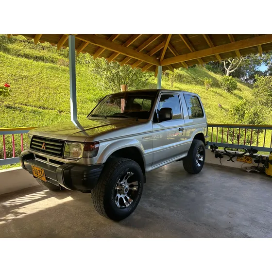 Mitsubishi Montero Pajero 2.4