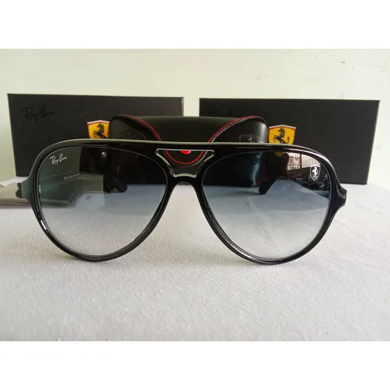 Vendo Espectaculares Lentes Ray Ban Escudería Ferrari Rb4125