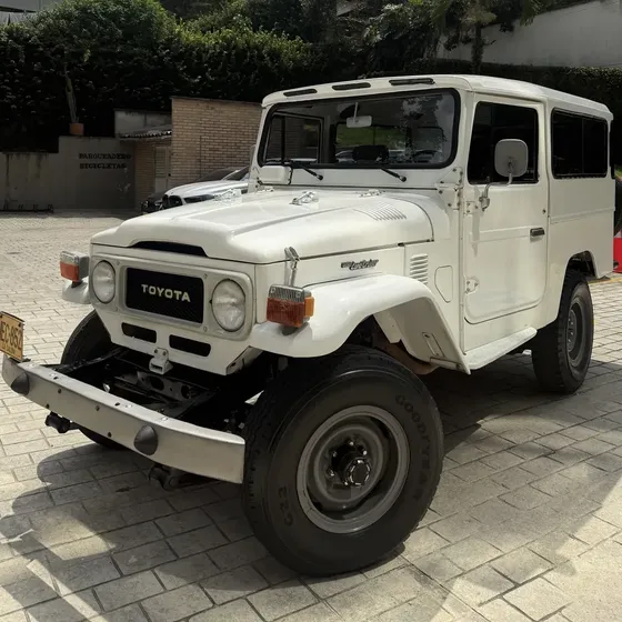 Toyota Land Cruiser 1982 4.2 Fj43