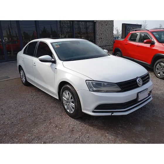 Volkswagen Vento 2.0 Advance 115cv