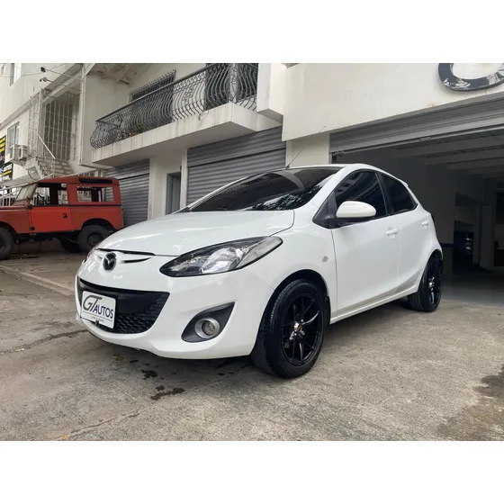 Mazda 2 1.5 Hb Automático
