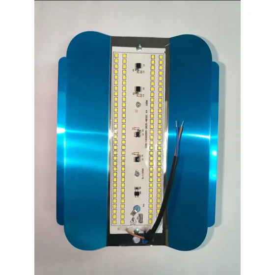Reflector Liviano Lámpara Led Ultraliviana Multivoltaje 100w