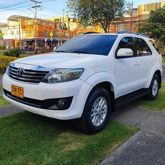 Toyota Fortuner 2015 2.7l 4x2 At