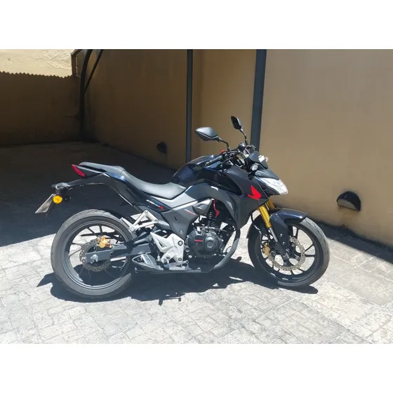 Honda Cb 190 R, Negra, 2600km Como 0 Km !