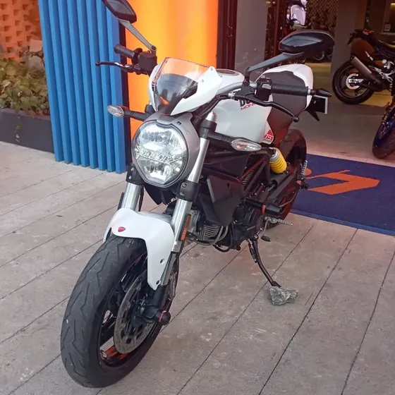 Ducati Monster 797