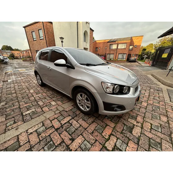 Chevrolet Sonic 1.6 Lt 5 P Mecánica