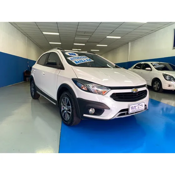 Chevrolet Onix 1.4 Activ Aut. 5p