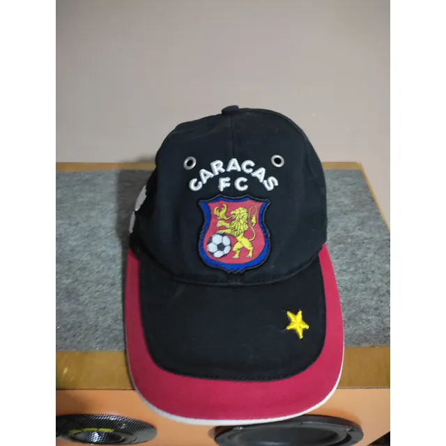 Gorra Del Caracas Fc Original Para Niño Entre 8/12 Años