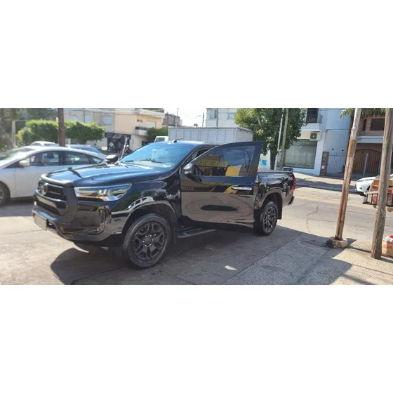 Toyota Hilux 2.8 Cd Srx 177cv 4x4 At