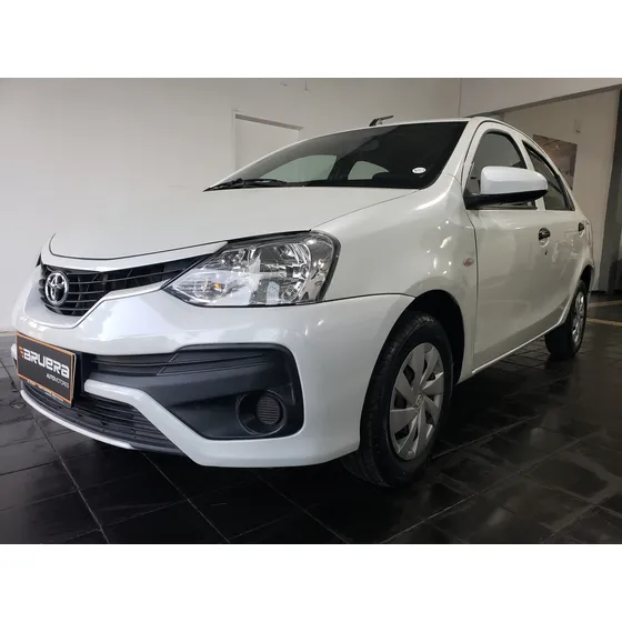 Toyota Etios 1.5 Sedan X