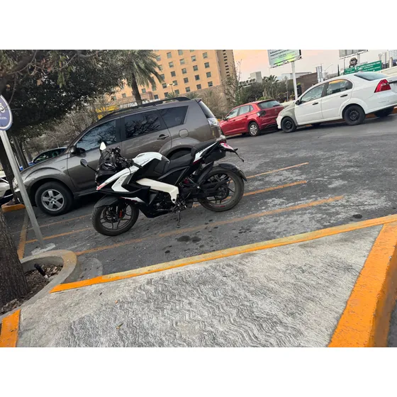 Pulsar Rs 200