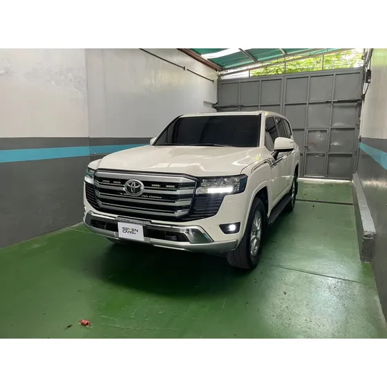Toyota Land Cruiser Dubai
