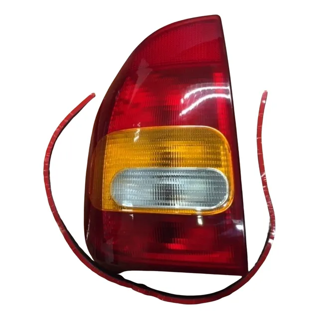 Farol Tra Izq Gm Wuhua Chevrolet Corsa 97-00 (sedan-wagon)