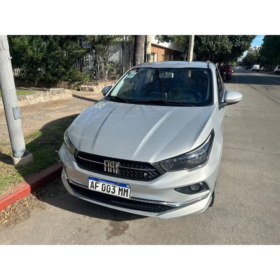 Fiat Cronos 1.8 16v Precision