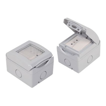 Caja Estanco Ip54 Int Bipolar Y Toma Modular 3 En Línea Caja Estanco Ip54 Int Bipolar Y Toma Modular 3 En Línea