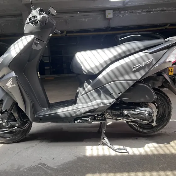 Honda Dio Dlx 110, Con Apenas 3700 Km En Perfecto Estado.