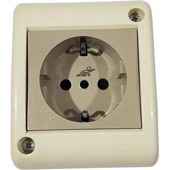 Tomacorriente Conatel Ave Exterior Schucko 16amp 250v 
