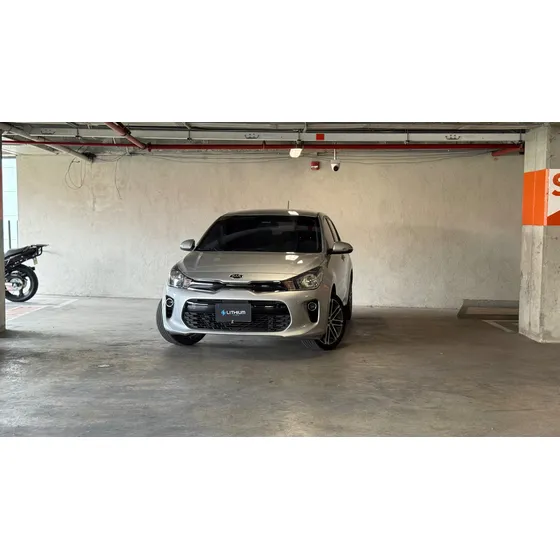 Kia Rio 1.4 Vibrant Hb At