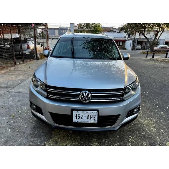 Volkswagen Tiguan 2.0 Track&fun 4m At